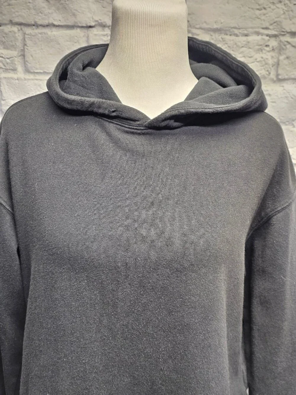 WILD FABLE XS GRAY GREEN HOODED BOXY CUT OFF RAW EDGE CROPPED FLEECE HOODIE - Picture 9 of 12